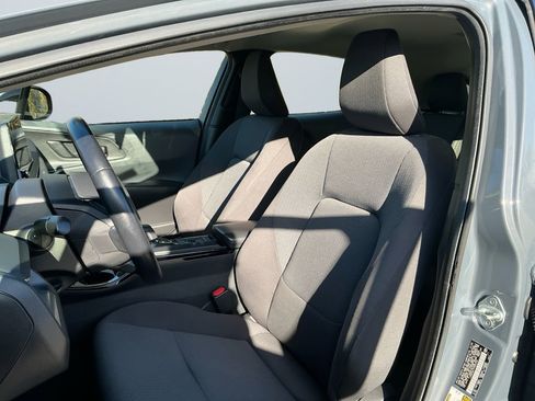 Used 2023 Toyota Prius LE image 11