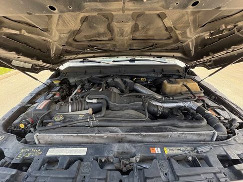 Used 2012 Ford F250 Lariat w/ Chrome Pkg AWD/4WD image 31