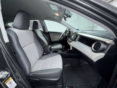 Used 2014 Toyota RAV4 LE AWD/4WD image 7