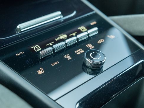 Certified 2024 Porsche Cayenne Turbo GT image 32