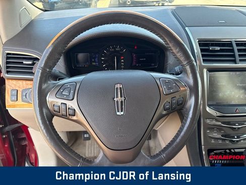 Used 2013 Lincoln MKX AWD image 19
