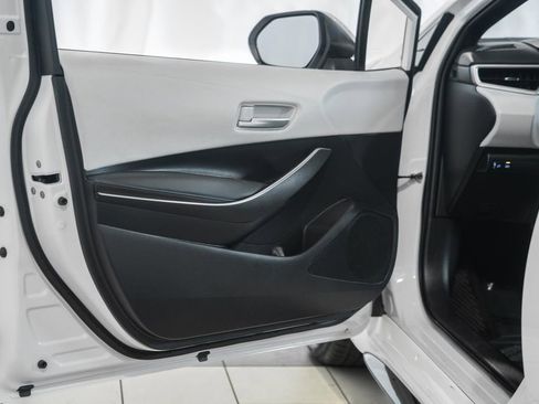 Used 2022 Toyota Corolla SE FWD image 30