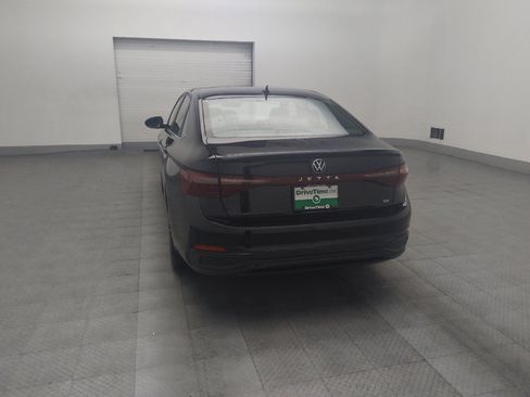 Used 2025 Volkswagen Jetta SE FWD image 6