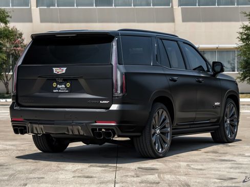 Used 2026 Cadillac Escalade V w/ LPO, Floor Liner Package AWD/4WD image 19
