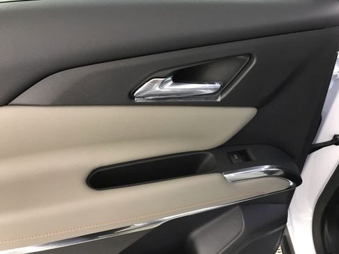 New 2026 Chevrolet Traverse LT w/ Driver Confidence Package image 13