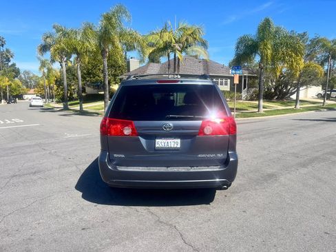 Used 2006 Toyota Sienna XLE w/ XLE Pkg 6 FWD image 7
