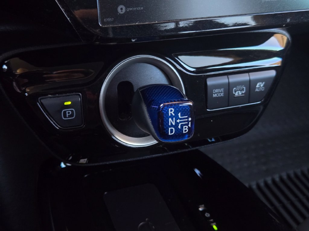 Used 2022 Toyota Prius Prime XLE FWD image 20