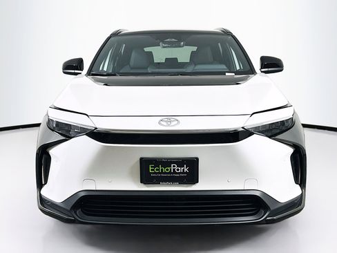 Used 2024 Toyota bZ4X FWD image 2