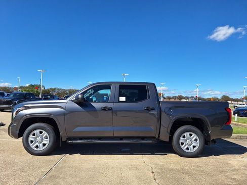 New 2026 Toyota Tundra SR image 8