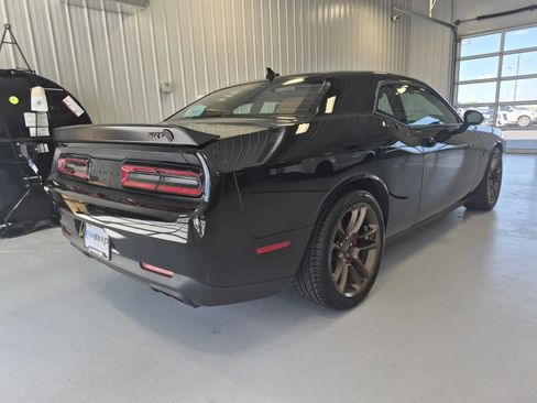 Used 2022 Dodge Challenger SRT Hellcat w/ Plus Package RWD image 3