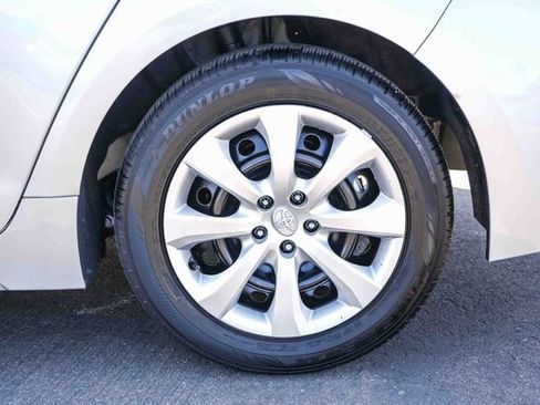 Used 2025 Toyota Corolla LE FWD image 11