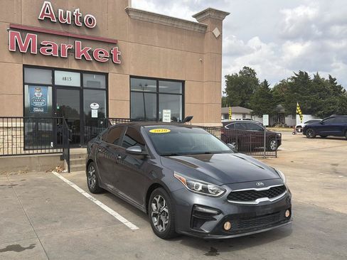Used 2020 Kia Forte LXS FWD image 3