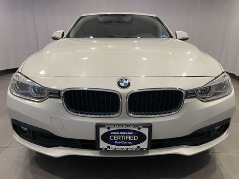 Used 2018 BMW 320i xDrive Sedan w/ Convenience Package AWD/4WD image 2