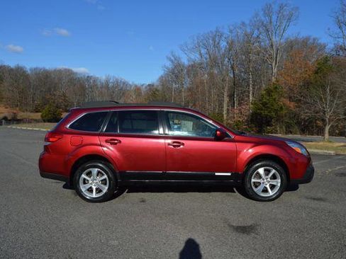 Used 2013 Subaru Outback 2.5i Limited image 4