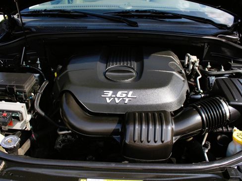Used 2012 Jeep Grand Cherokee Laredo RWD image 14
