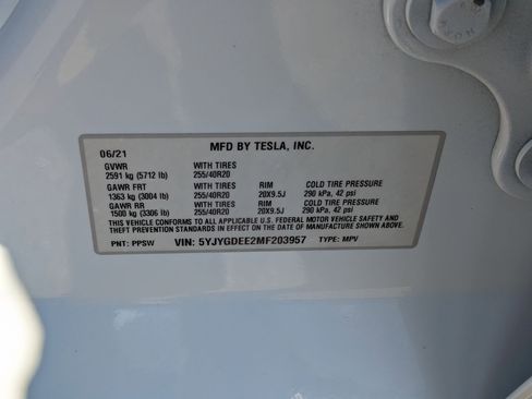 Used 2021 Tesla Model Y Long Range AWD/4WD image 36