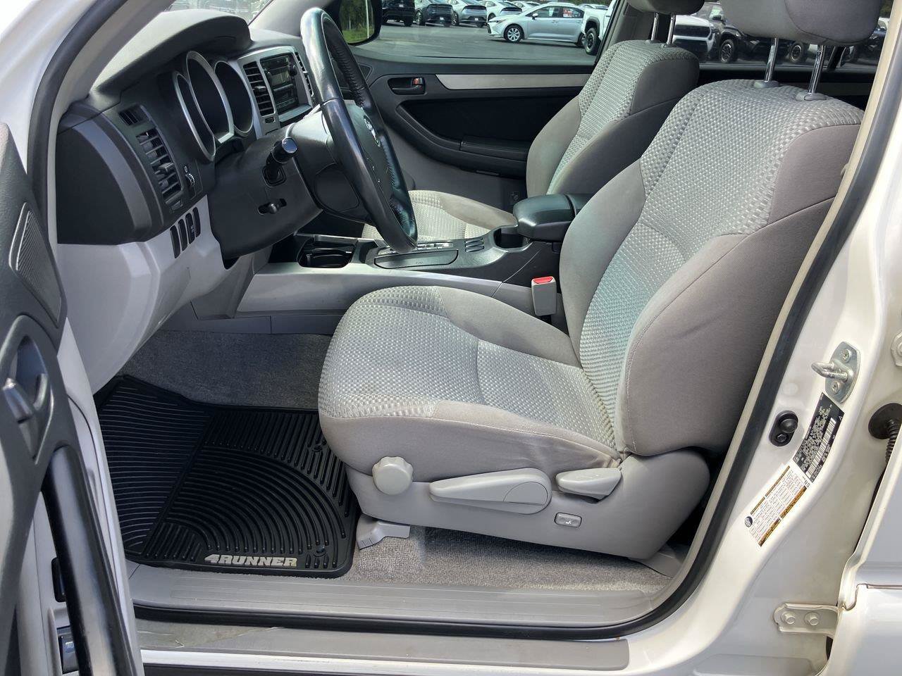Used 2007 Toyota 4Runner SR5 RWD image 11