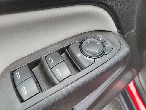Used 2020 Chevrolet Equinox Premier FWD image 8