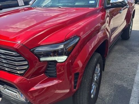 Used 2024 Toyota Tacoma Limited w/ Limited Package (LT) AWD/4WD image 4