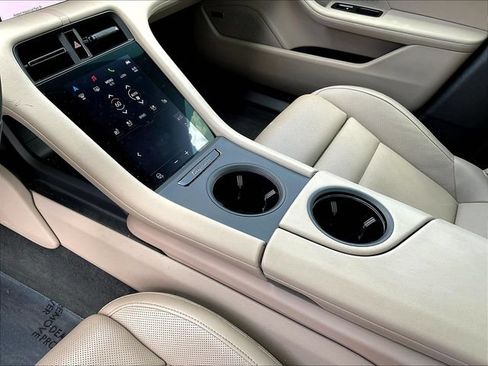 Used 2022 Porsche Taycan RWD image 17