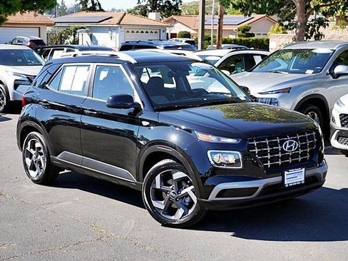 Certified 2026 Hyundai Venue SEL image 3