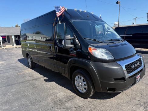 Used 2021 RAM ProMaster 3500 w/ Premium Appearance Group image 4
