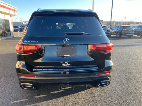 Used 2022 Mercedes-Benz GLB 250 image 6
