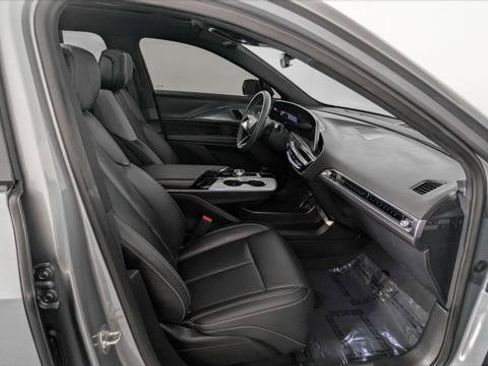 Used 2024 Cadillac Lyriq Tech RWD image 24