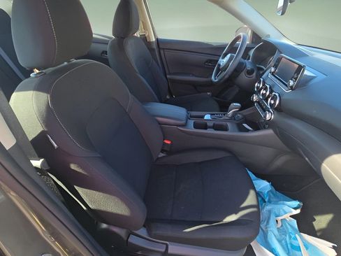 Used 2025 Nissan Sentra S image 6