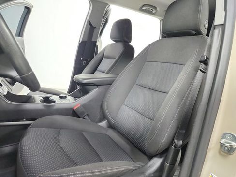 Used 2023 GMC Terrain SLE w/ Driver Convenience Package FWD image 20