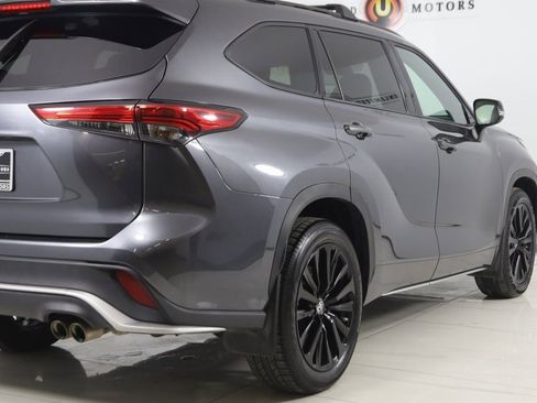 Used 2023 Toyota Highlander XSE image 46