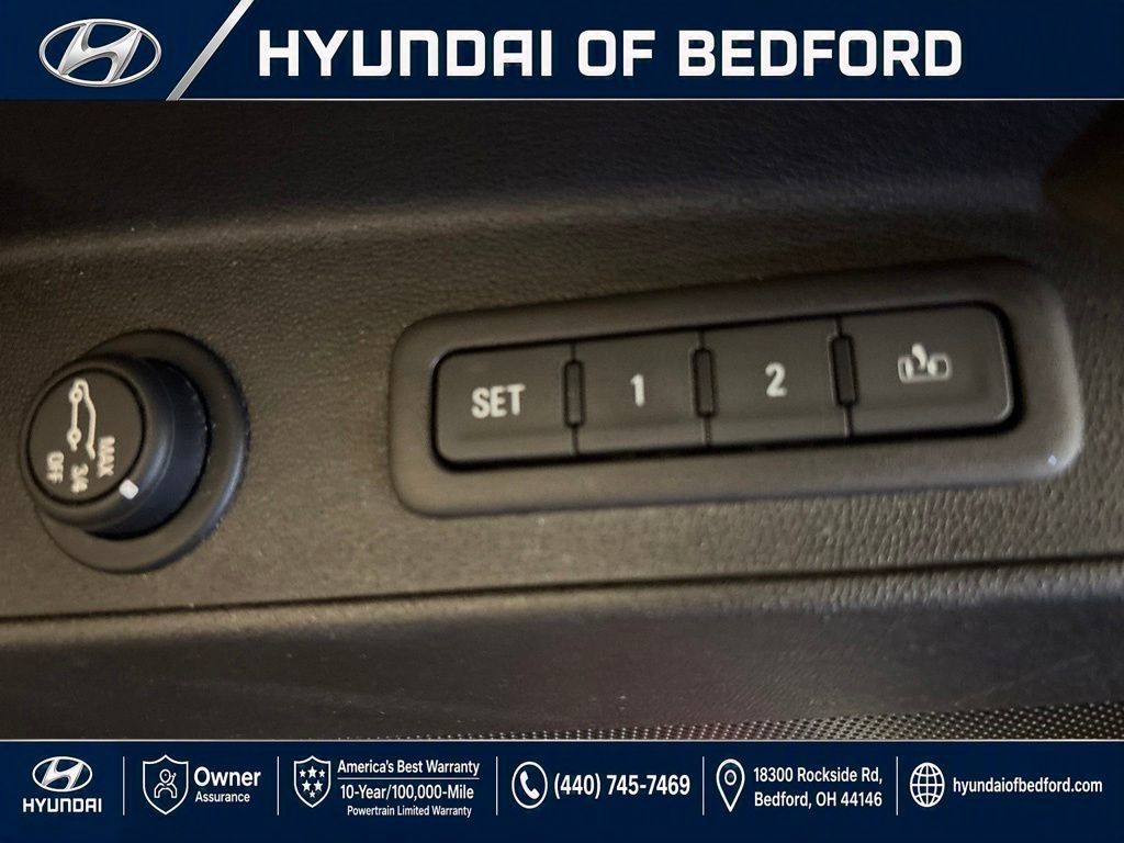 Used 2018 Chevrolet Equinox Premier FWD image 14