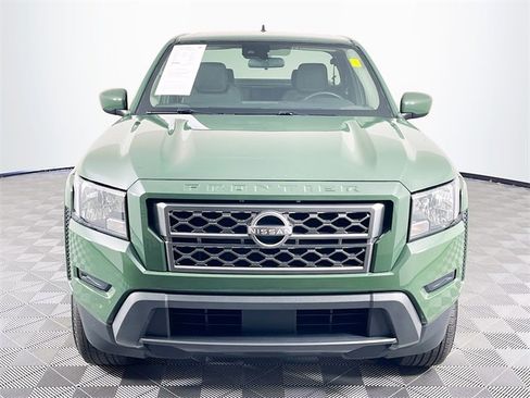 Used 2023 Nissan Frontier SV w/ Technology Package image 3