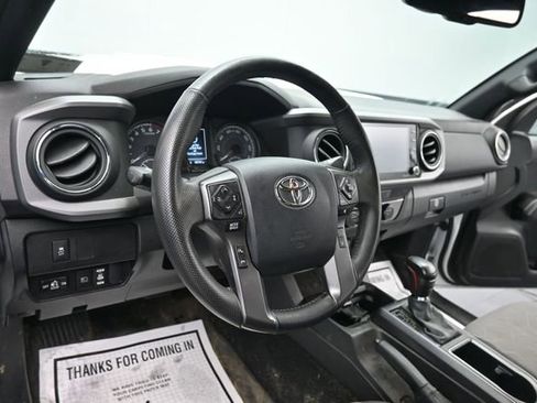 Used 2023 Toyota Tacoma TRD Sport w/ Technology Package AWD/4WD image 13