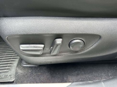Certified 2024 Toyota Highlander XLE AWD/4WD image 24