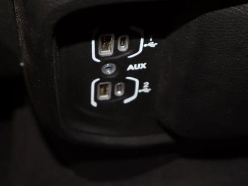 Used 2022 RAM 2500 Big Horn AWD/4WD image 24