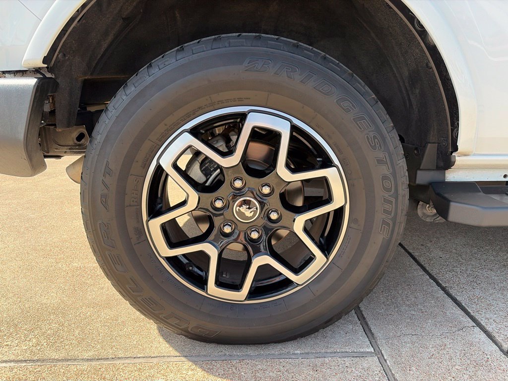Used 2024 Ford Bronco Outer Banks AWD/4WD image 9