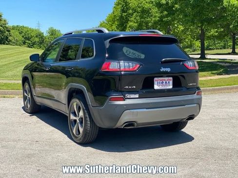 Used 2019 Jeep Cherokee Limited w/ Technology Group AWD/4WD image 5