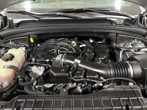 Used 2025 Jeep Grand Cherokee Altitude AWD/4WD image 24