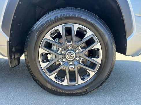 Used 2023 Toyota Tundra Limited w/ TRD Off-Road Package AWD/4WD image 4