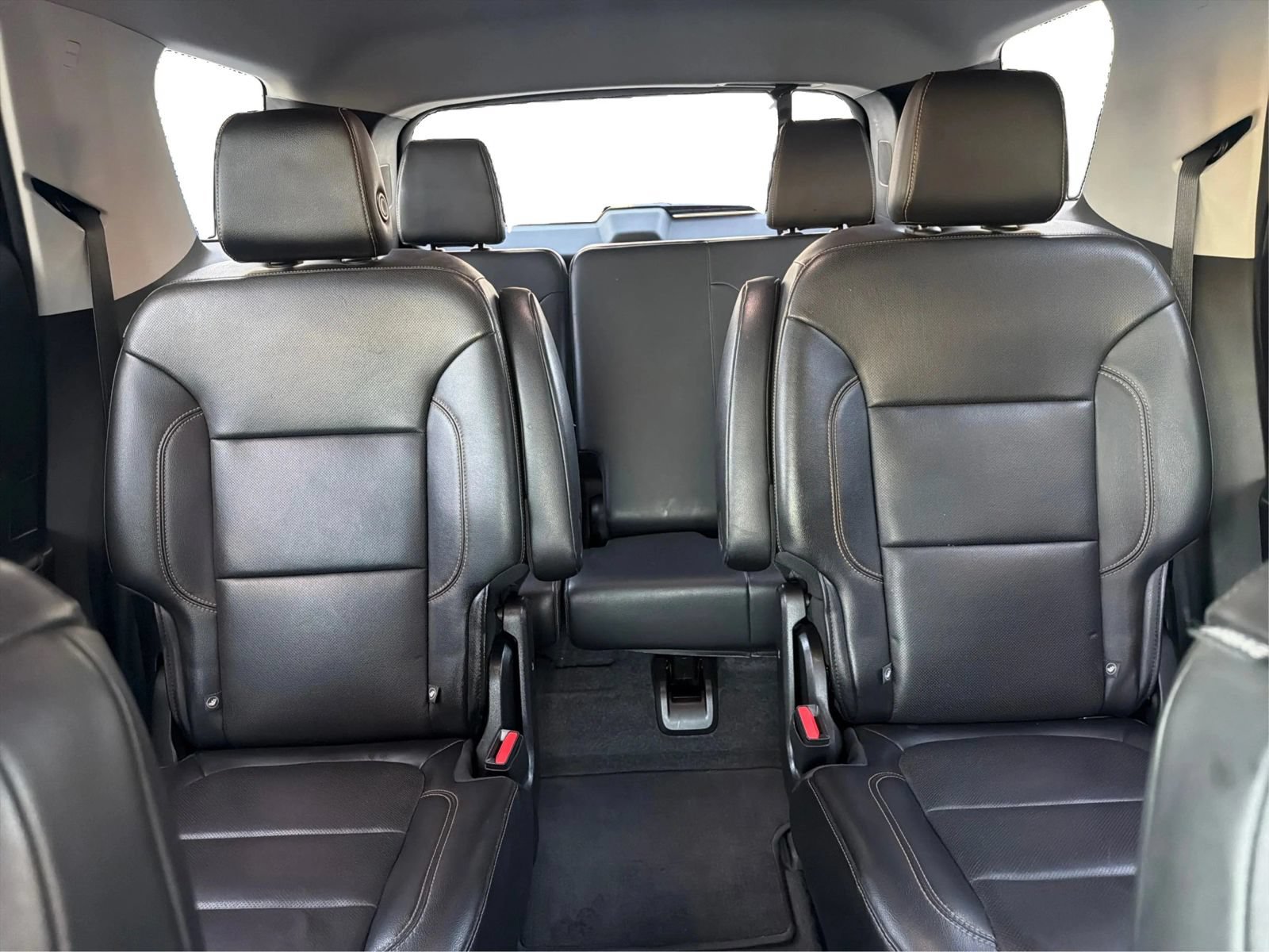 Used 2018 Chevrolet Traverse Premier w/ Redline Edition FWD image 15
