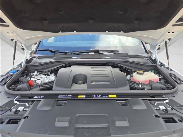 New 2027 Land Rover Range Rover Sport Dynamic SE AWD/4WD image 17