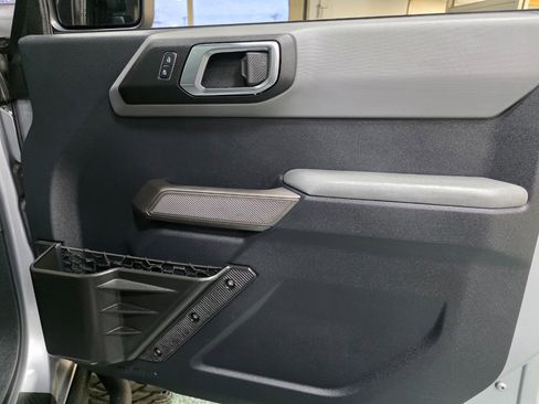 Used 2022 Ford Bronco Black Diamond image 46