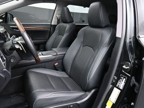 Used 2022 Lexus RX 350L Premium w/ Premium Package image 18