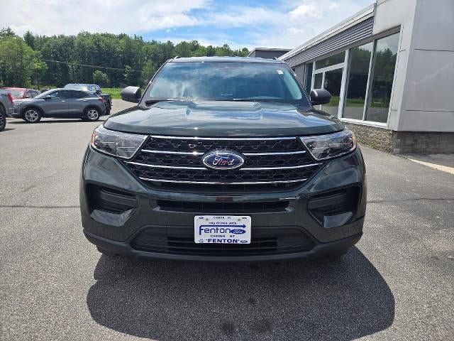 Used 2023 Ford Explorer XLT AWD/4WD image 3
