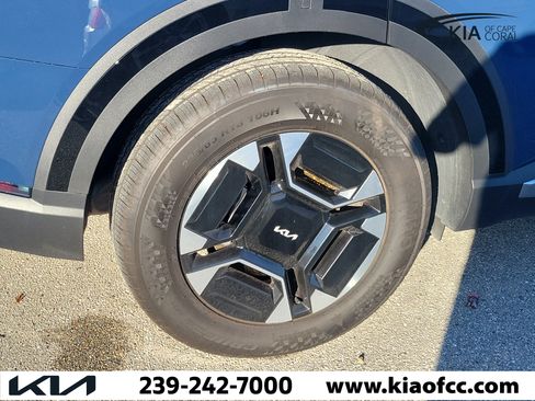 Used 2027 Kia Telluride EX w/ Towing Package FWD image 6