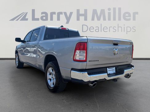 Used 2022 RAM 1500 Big Horn AWD/4WD image 3