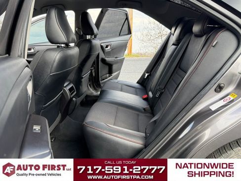 Used 2017 Toyota Camry SE image 13