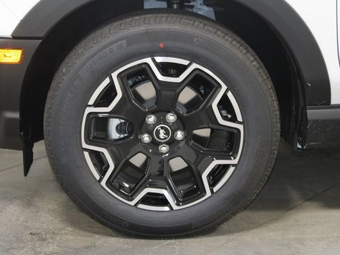 New 2025 Ford Bronco Sport Outer Banks w/ Outer Banks Tech Package+ image 17