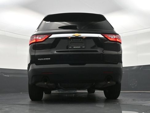 Used 2021 Chevrolet Traverse LS FWD image 27